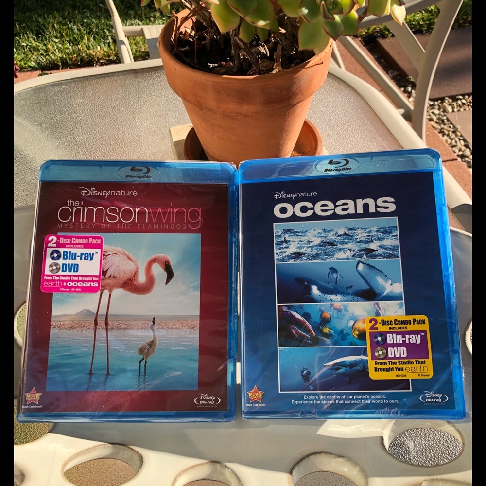 ✨Sold  
🆕 Disney Nature Blu-Ray - 2 movies